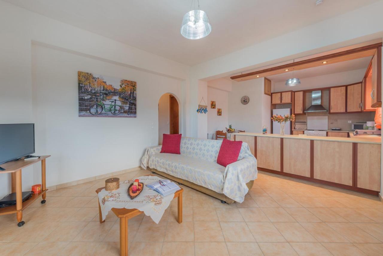Domus Lukas Apartments Marathiás Esterno foto